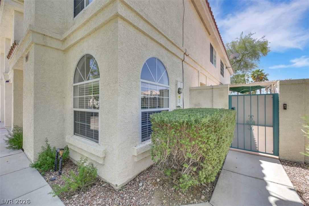 7989 Lisa Dawn Avenue — photo 4