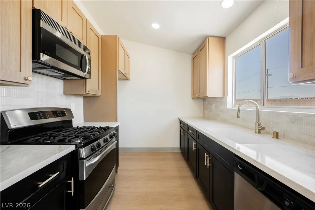 2329 Fields Street — photo 3