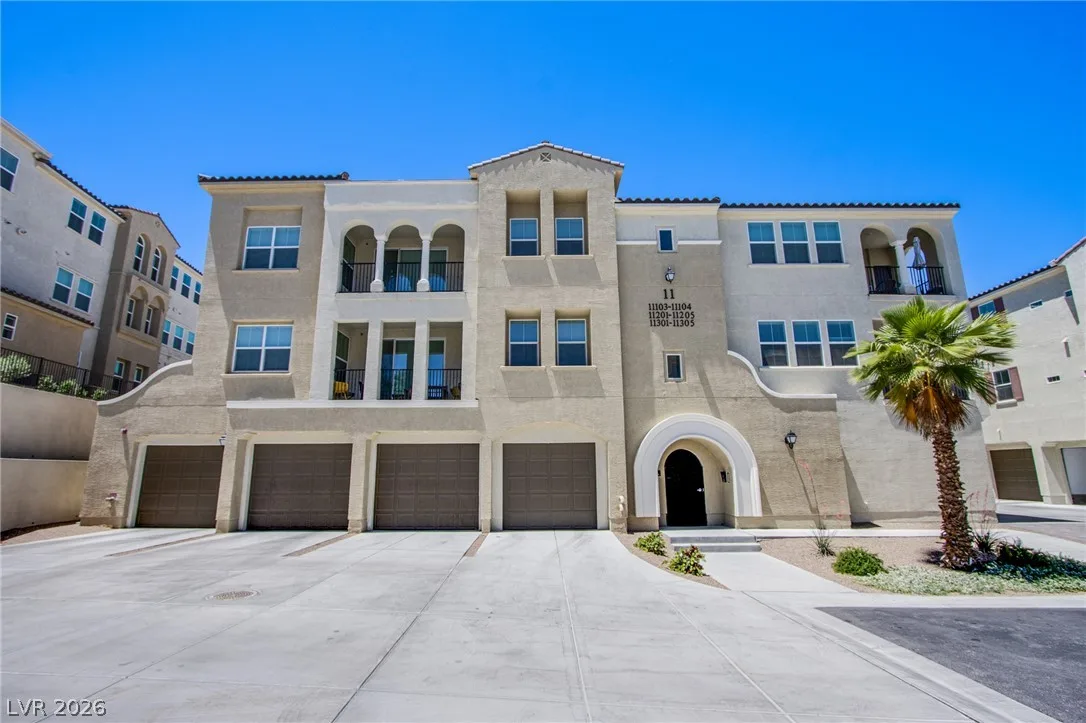 2555 Hampton Road 11201 — photo 2