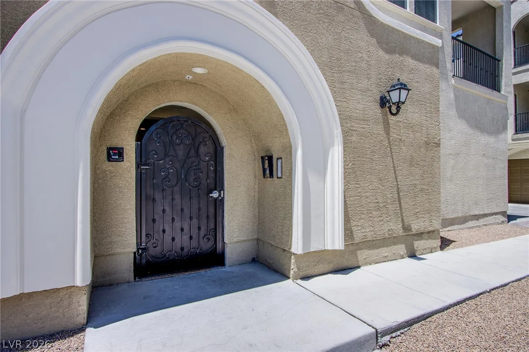 2555 Hampton Road 11201 — photo 3