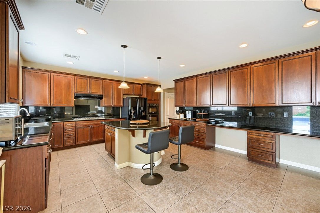 8304 Seven Falls Street — photo 4 of 25