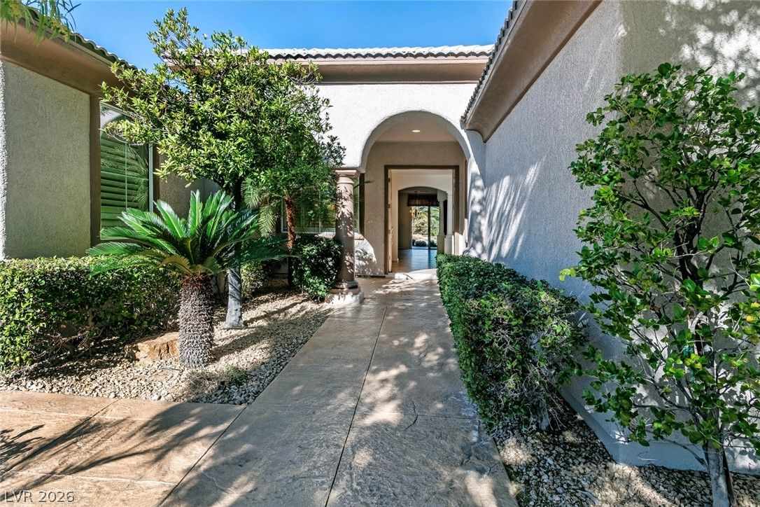 10356 Luna Magico Avenue — photo 2