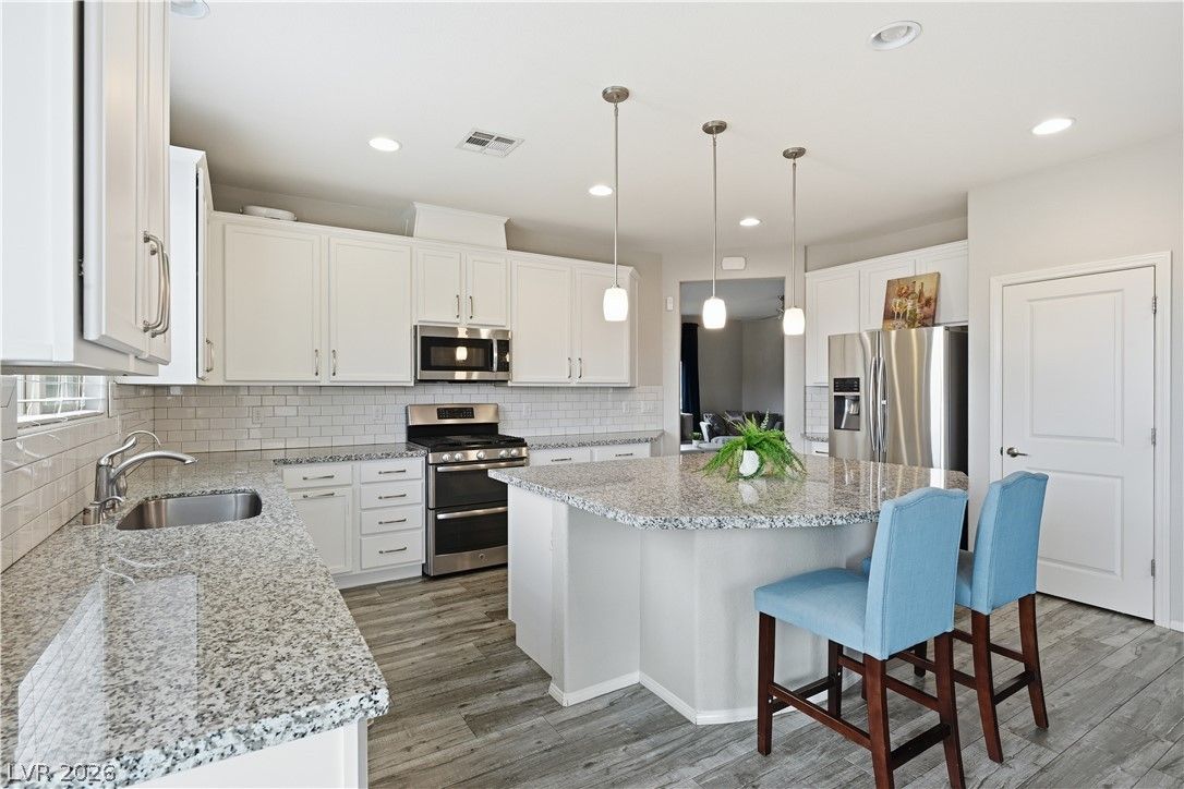 9518 Ridgeglen Court — photo 2 of 57