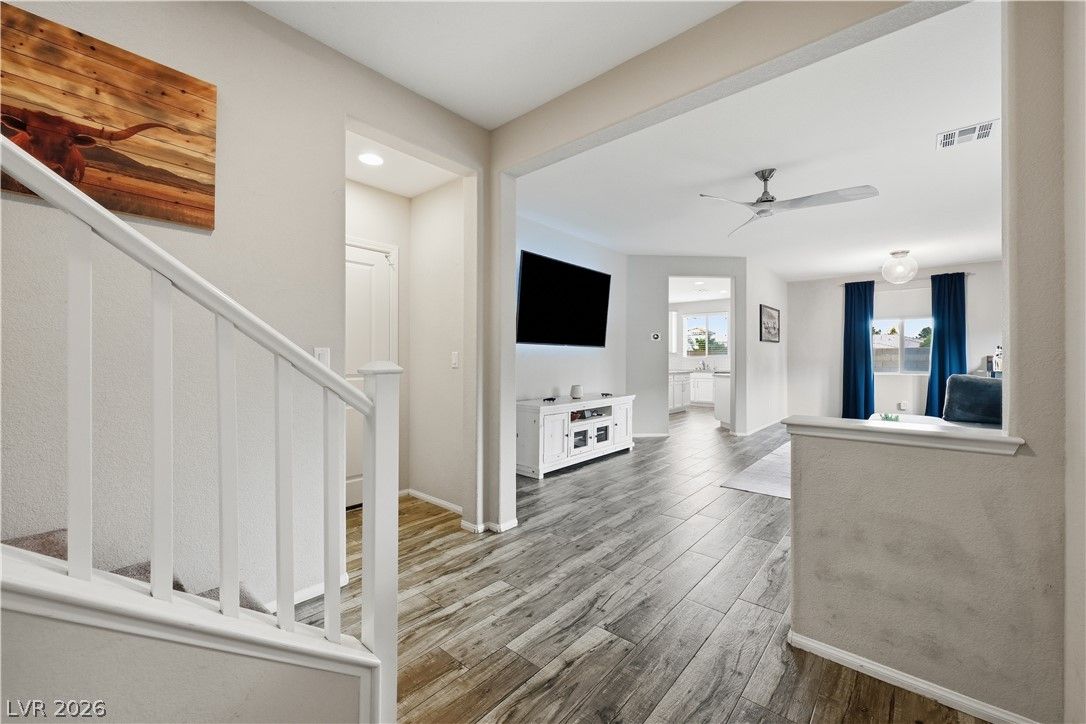 9518 Ridgeglen Court — photo 5 of 57
