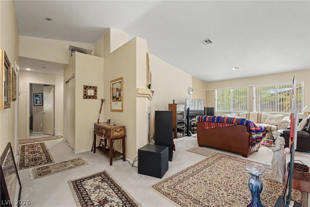 337 Maritocca Avenue — photo 4 of 28