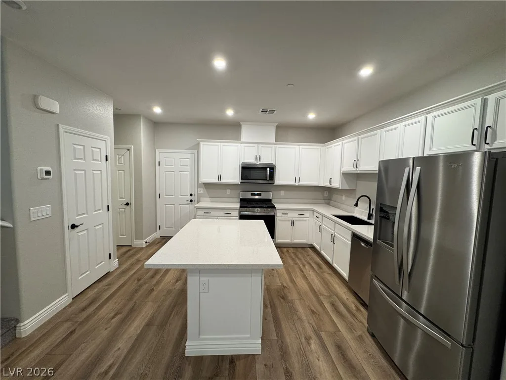 481 Filaree Place — photo 2