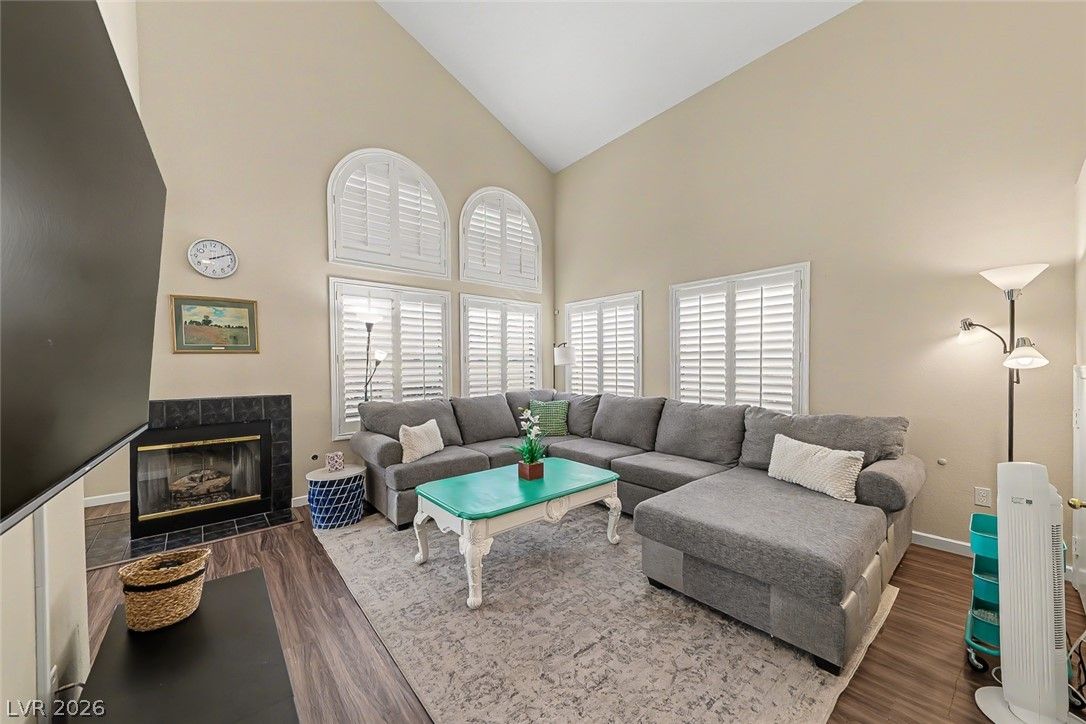 1409 Spice Sky Drive — photo 1