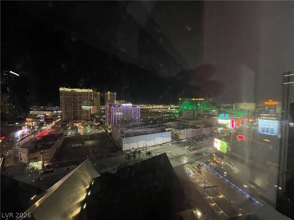 3722 Las Vegas Boulevard 1605 — photo 3