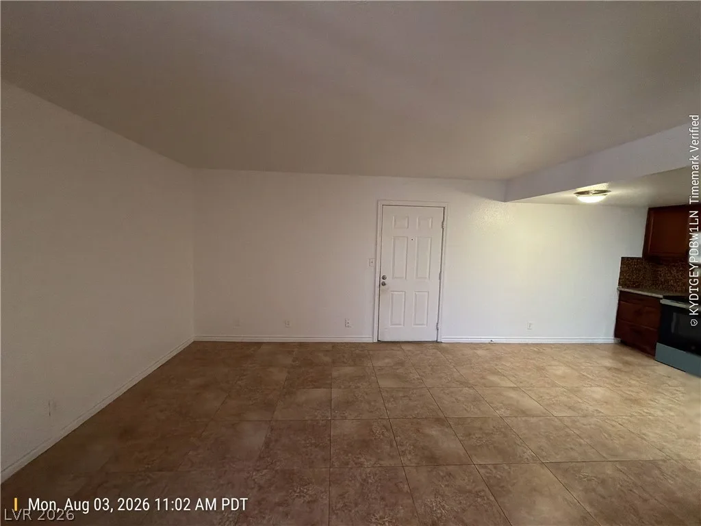 5161 River Glen Drive 145 — photo 3 of 11