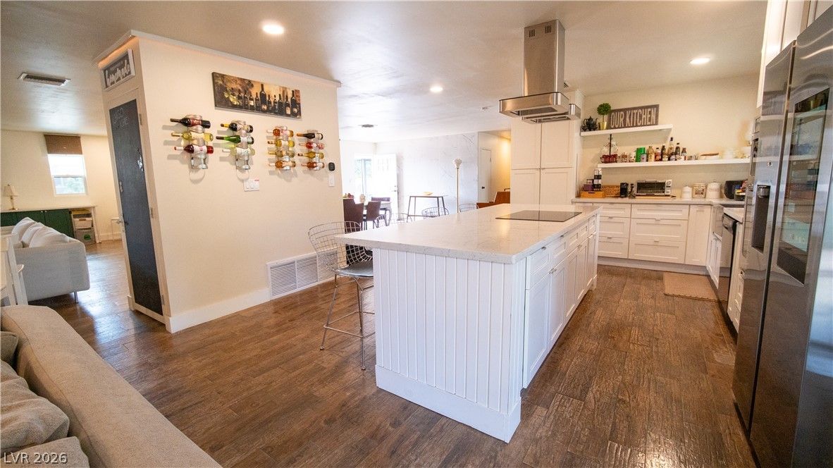 425 Blackridge Road — photo 3 of 31