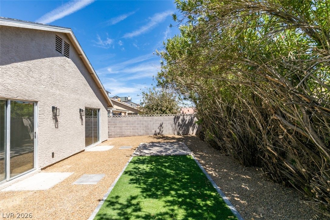 1640 Divinity Street — photo 4