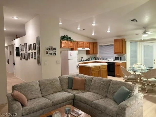 1622 Georgia Avenue — photo 2