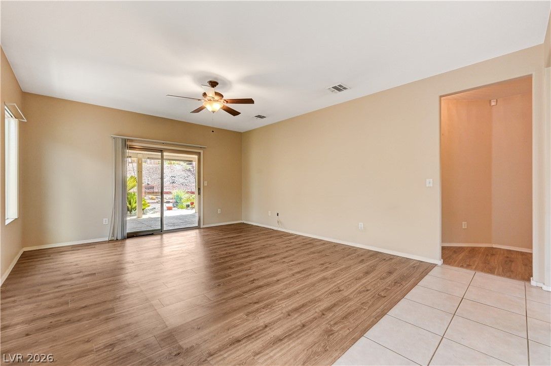 1789 Eagle Village Avenue — photo 2