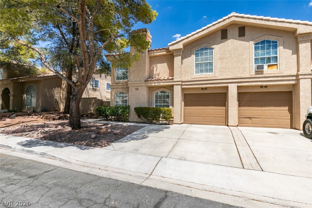2838 Dawn Crossing Drive — photo 2 of 40