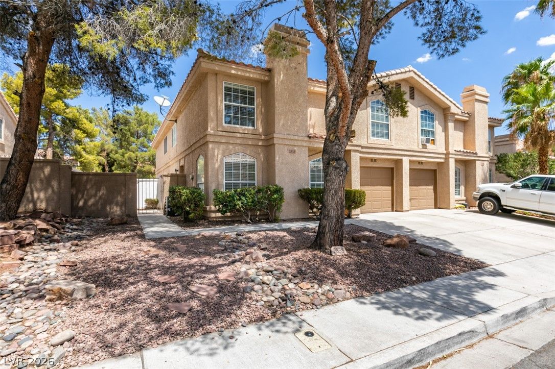 2838 Dawn Crossing Drive — photo 3 of 40