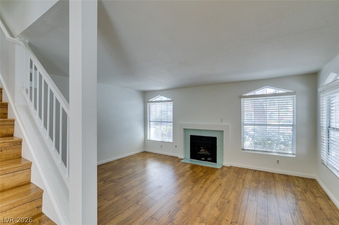 2838 Dawn Crossing Drive — photo 4 of 40