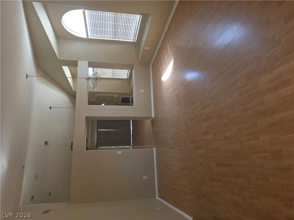 9740 Panorama Cliff Drive — photo 3