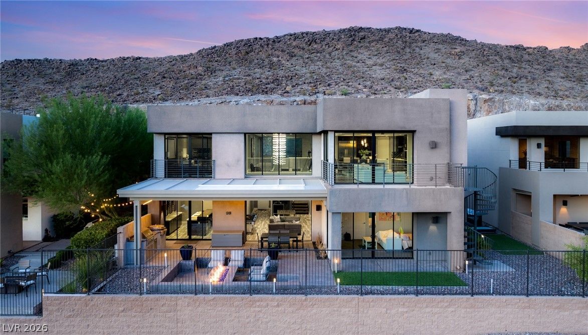 921 Vegas View Drive — photo 2 of 56