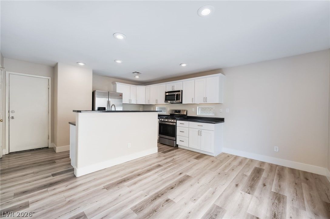 5965 Blackberry Field Avenue — photo 4