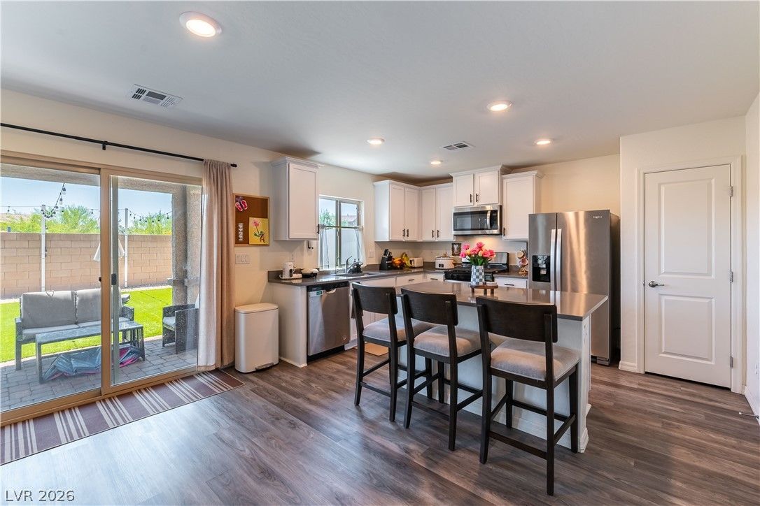 1589 Oro Grande Drive — photo 4 of 21