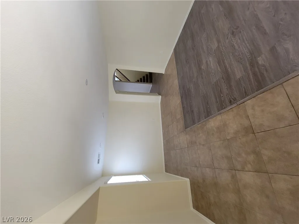 5738 OLD COLONY Drive — photo 3