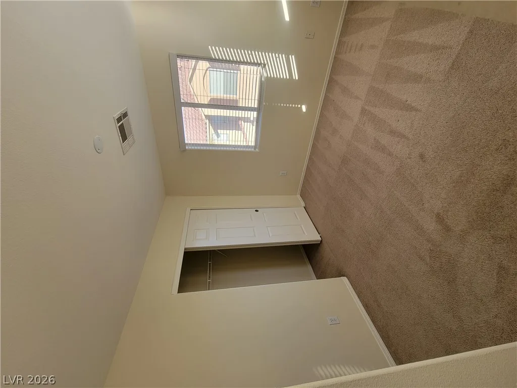 5738 OLD COLONY Drive — photo 4