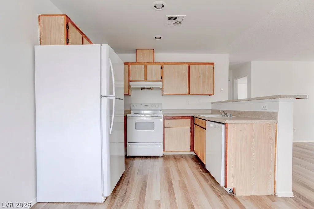 4182 Orbit Avenue — photo 5