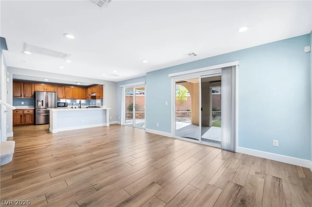 6097 Honeysuckle Ridge Street — photo 4