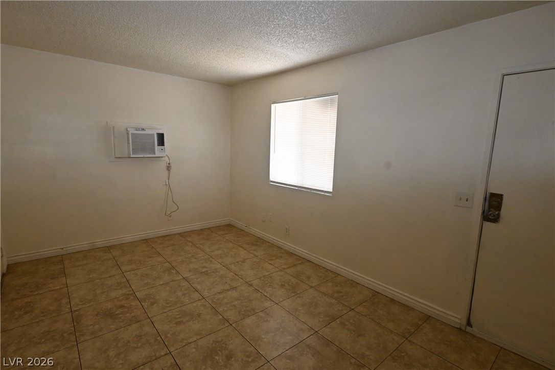 303 Eastminister Court 2 — photo 3 of 11