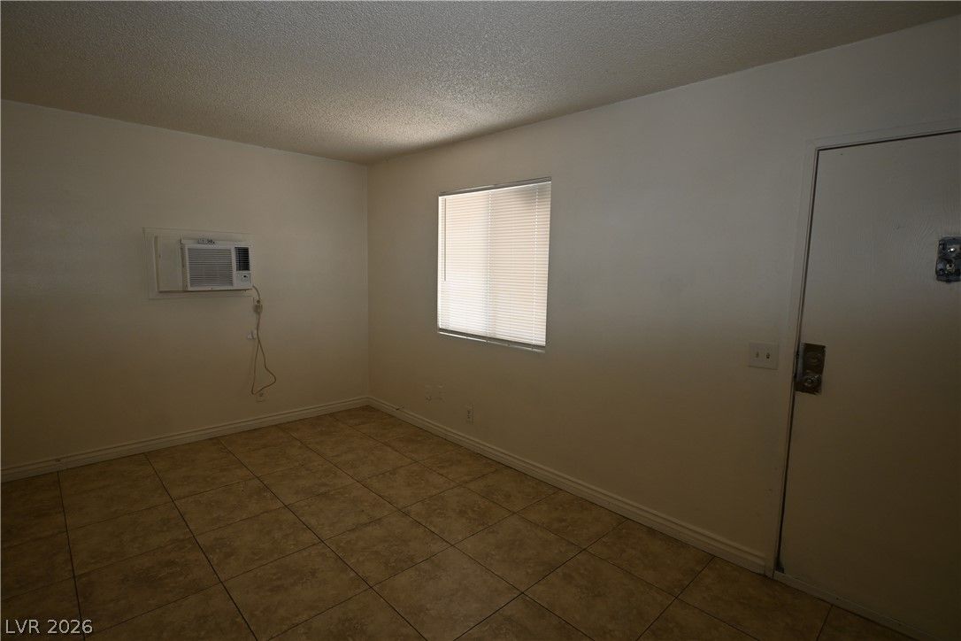 303 Eastminister Court 2 — photo 4 of 11