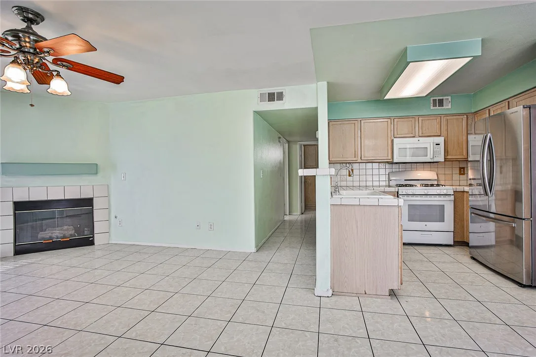 4955 Lindell Road 221 — photo 3