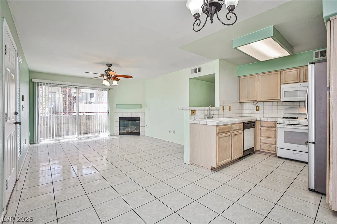 4955 Lindell Road 221 — photo 4