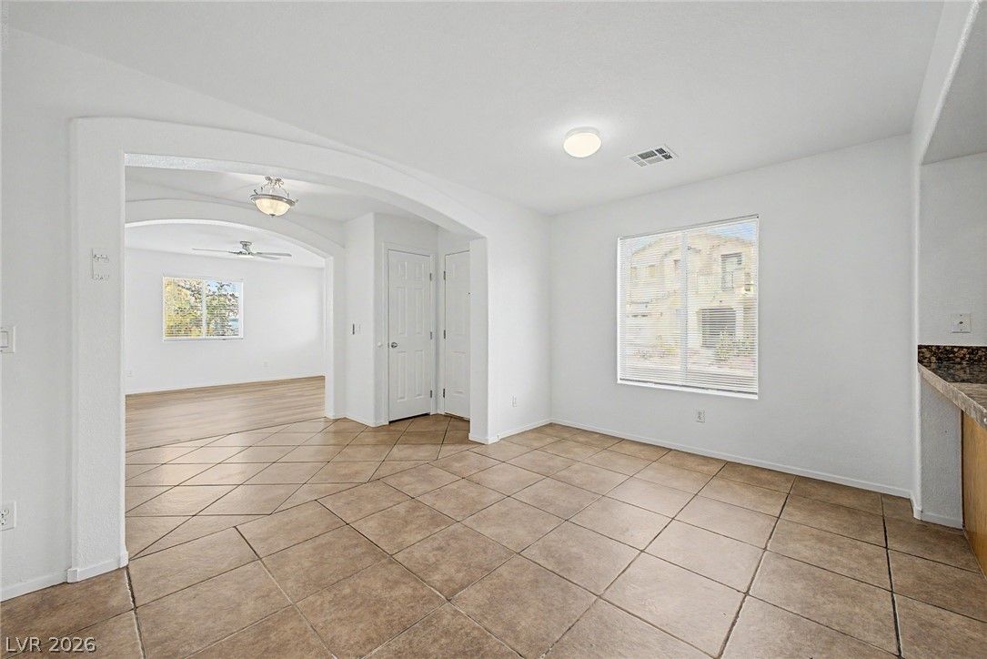 6921 Graceful Cloud Avenue — photo 5
