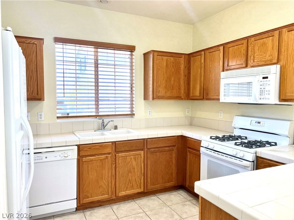 10729 PIPERS COVE Lane 0 — photo 2