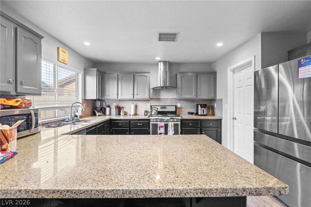 5024 Silhouette Avenue — photo 4 of 21