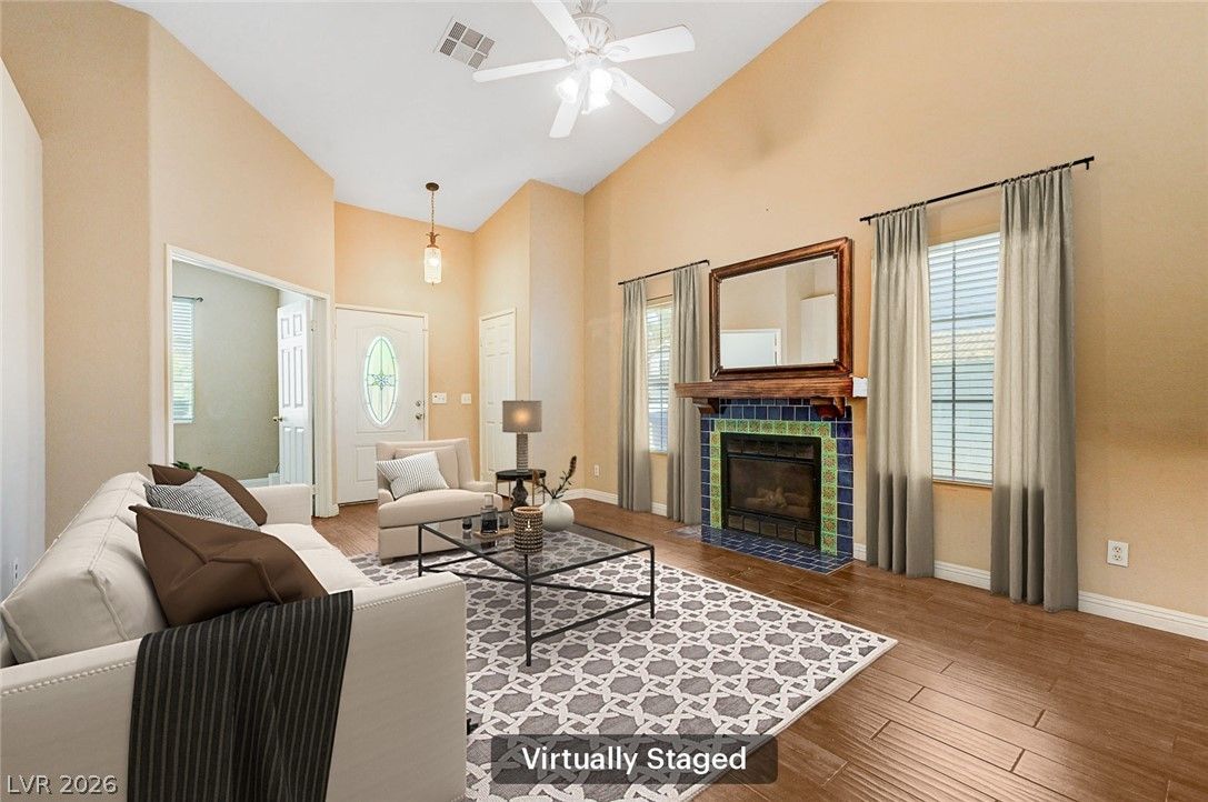 9301 Mountain Range Avenue — photo 4 of 29
