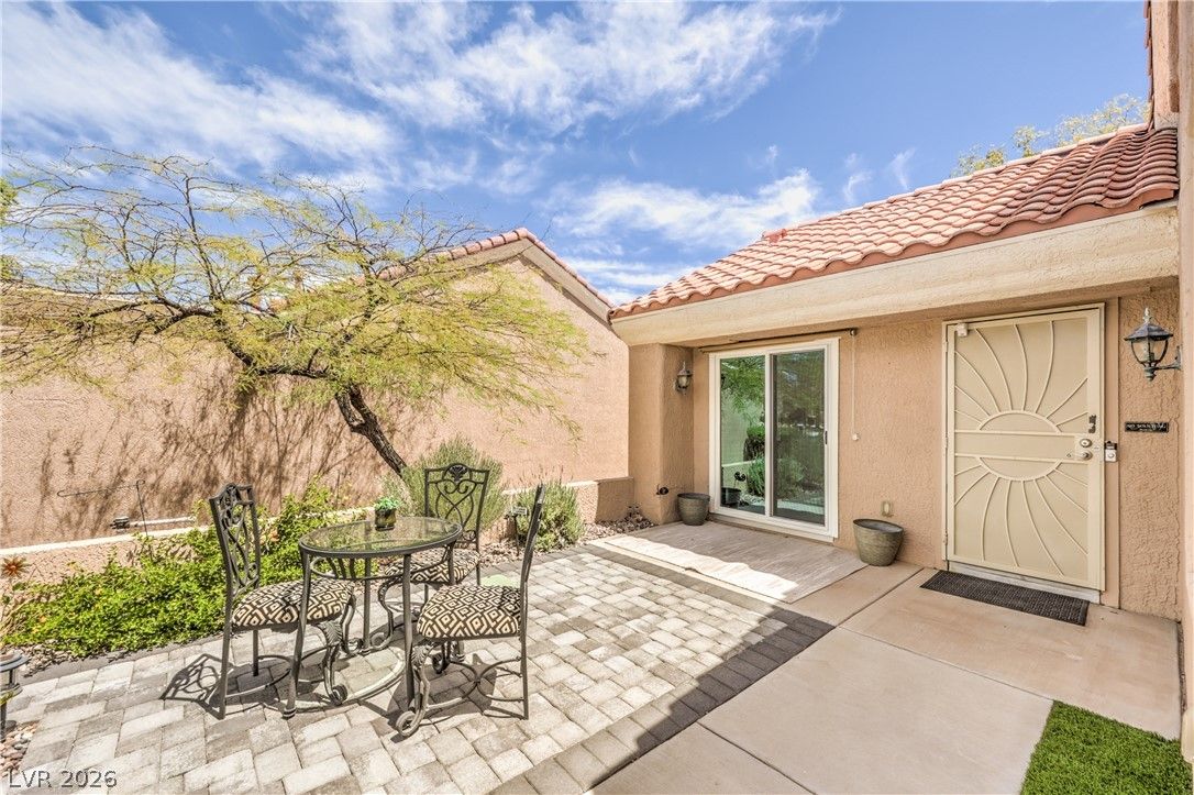 2764 Desert Crystal Drive — photo 4