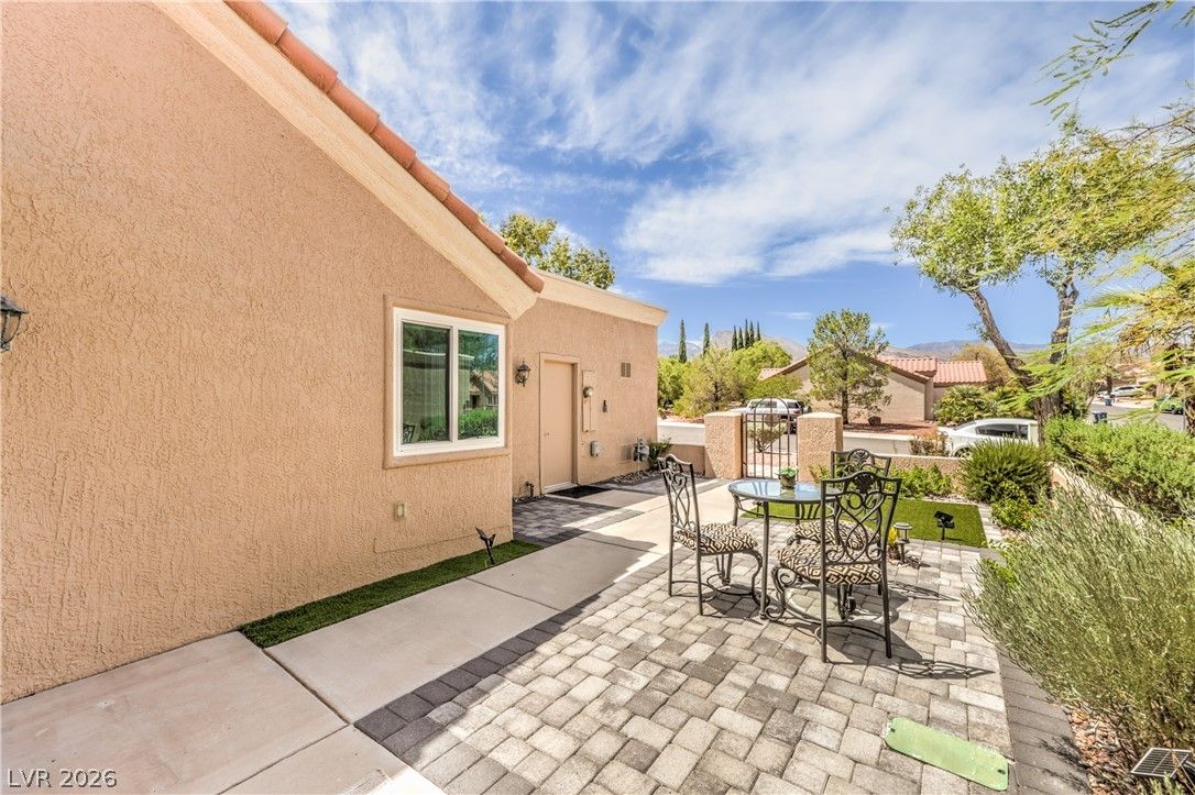 2764 Desert Crystal Drive — photo 5