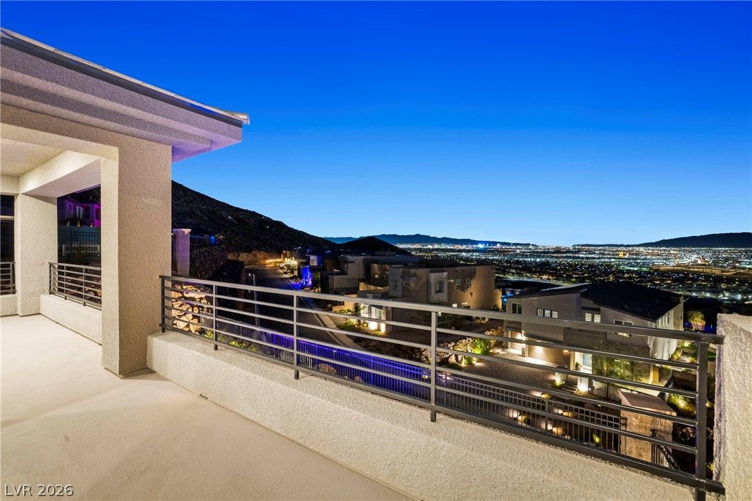 526 Faucon Court — photo 2