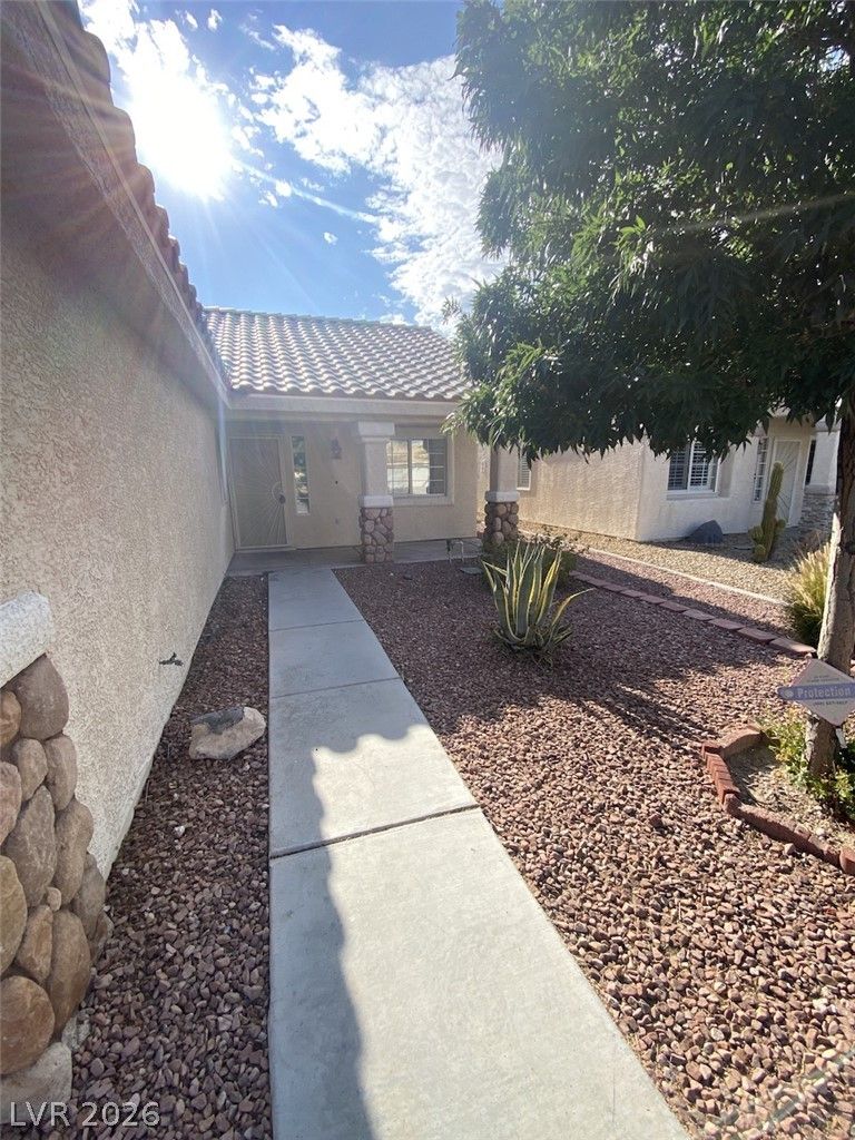 3640 Yorba Linda Drive — photo 3 of 35