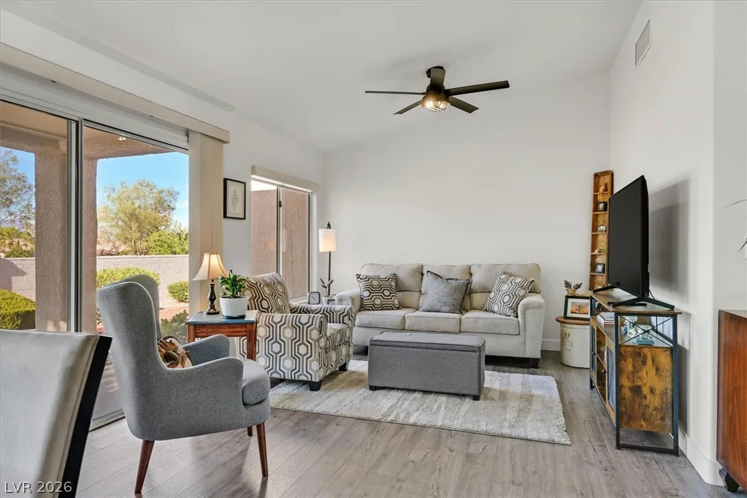 10008 Bundella Drive — photo 4