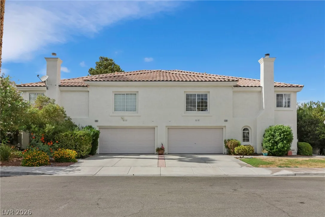 2900 Soda Creek Lane — photo 2