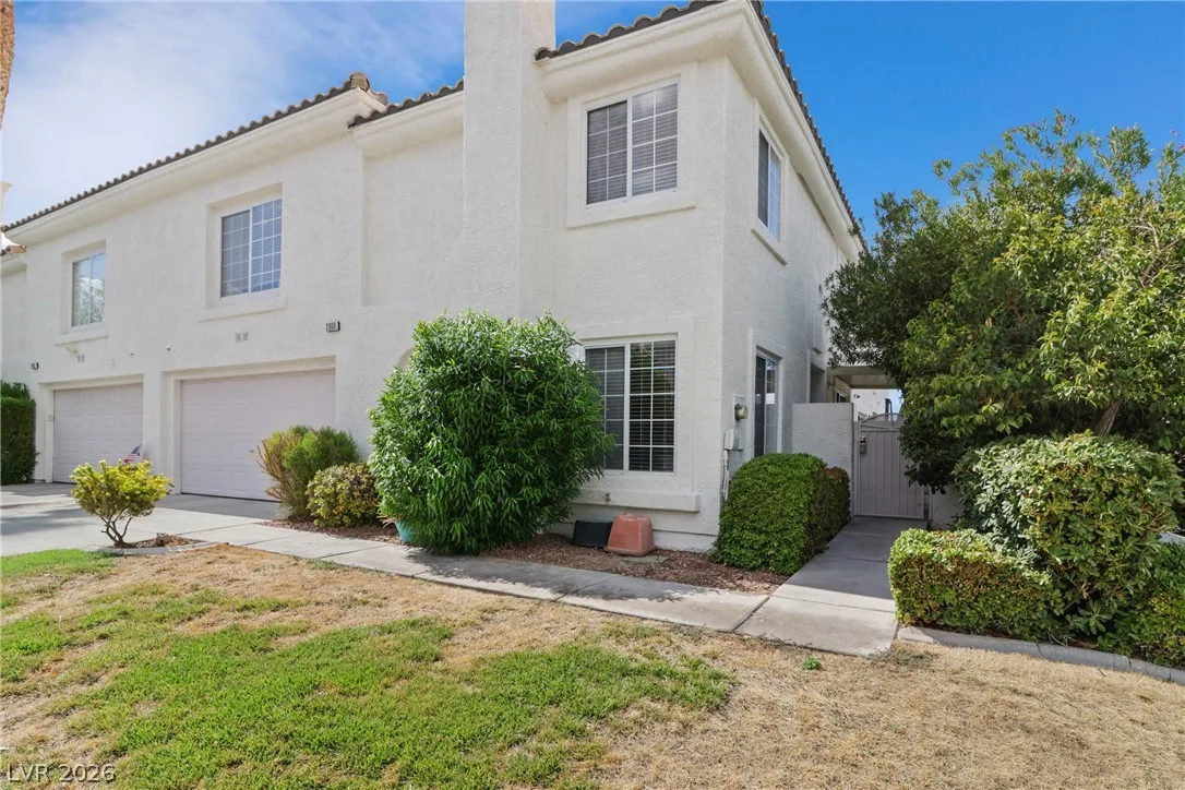 2900 Soda Creek Lane — photo 4