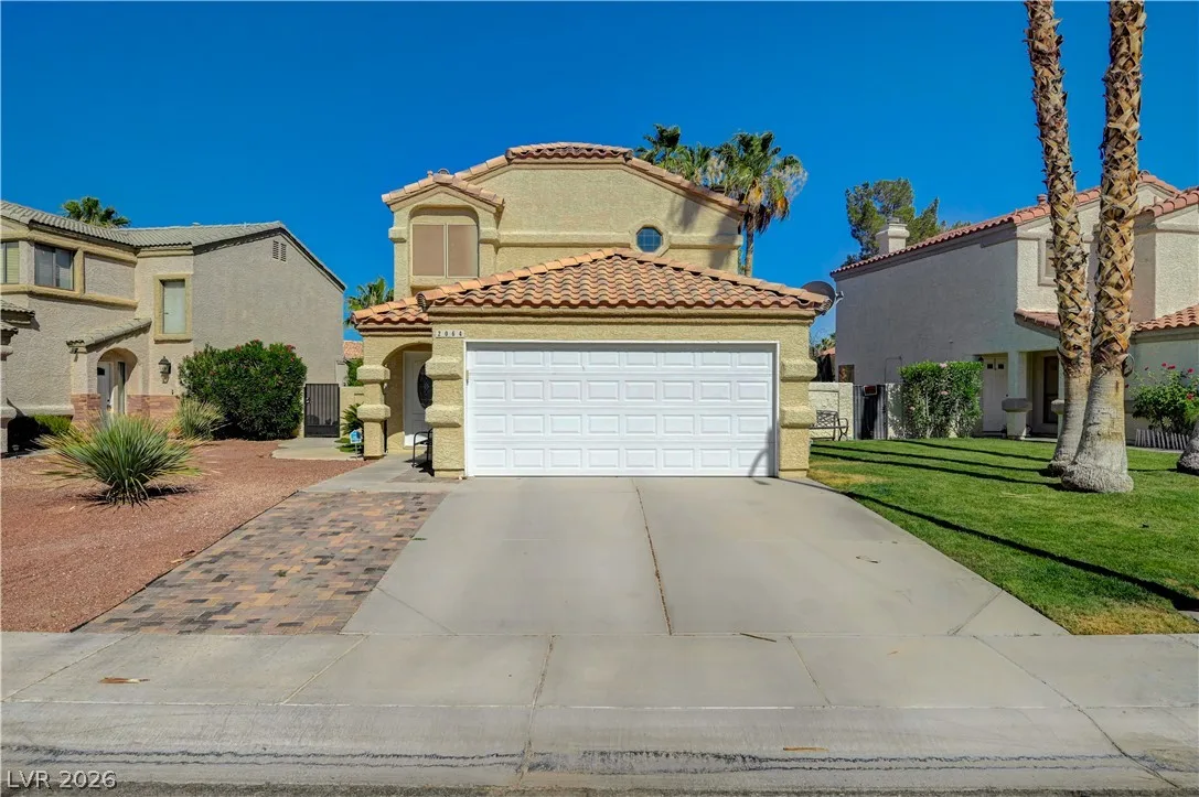 2064 Waverly Circle — photo 2