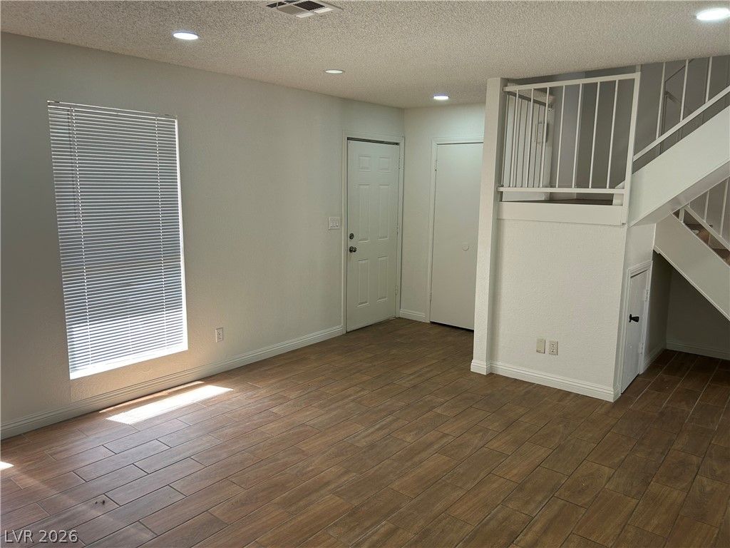 3937 South Torrey Pines Drive 3937 — photo 5 of 29