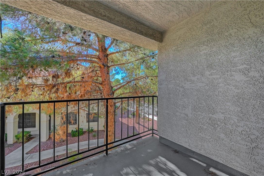 4730 Nara Vista Way 202 — photo 4