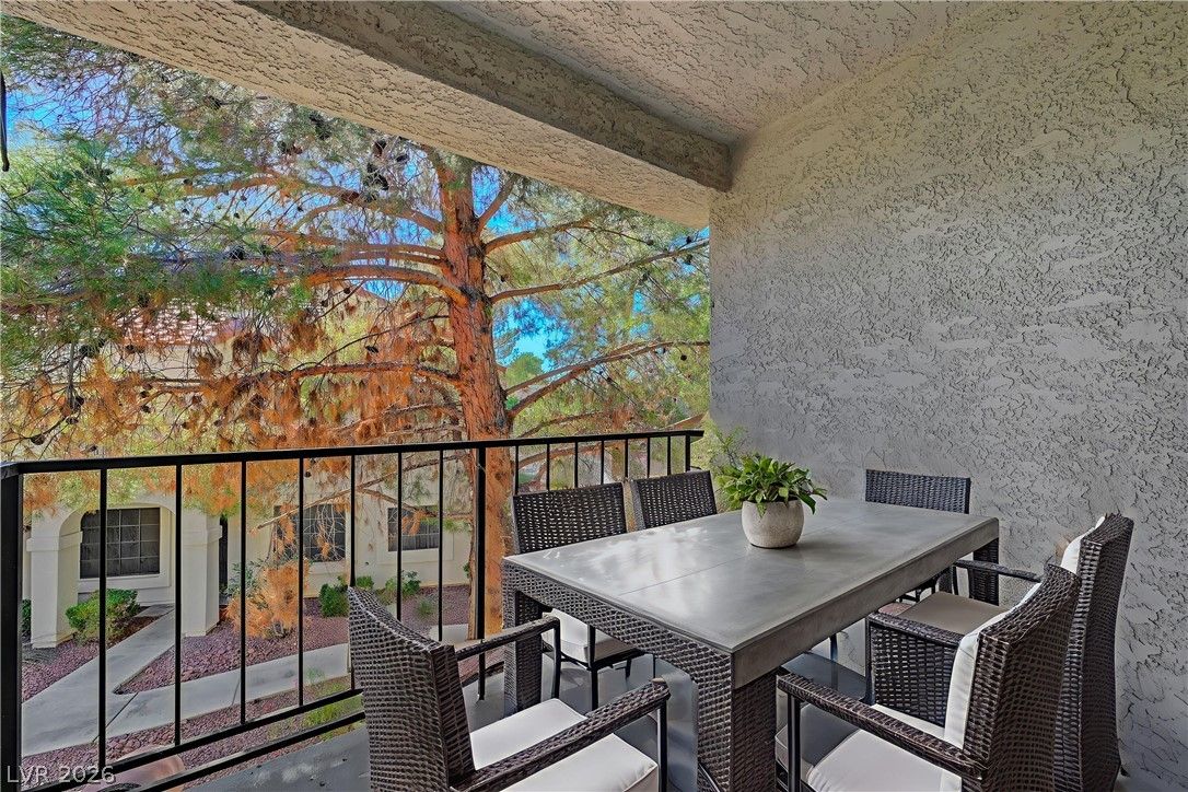 4730 Nara Vista Way 202 — photo 5