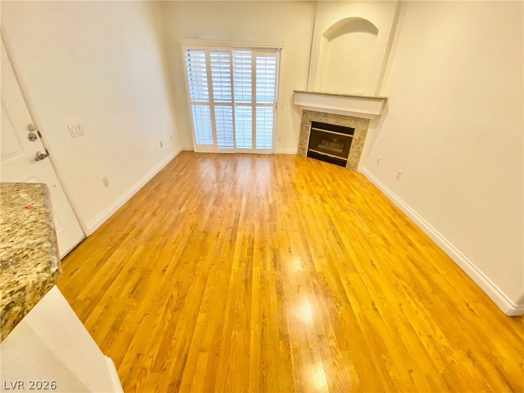 5415 West Harmon Avenue 1037 — photo 2 of 17