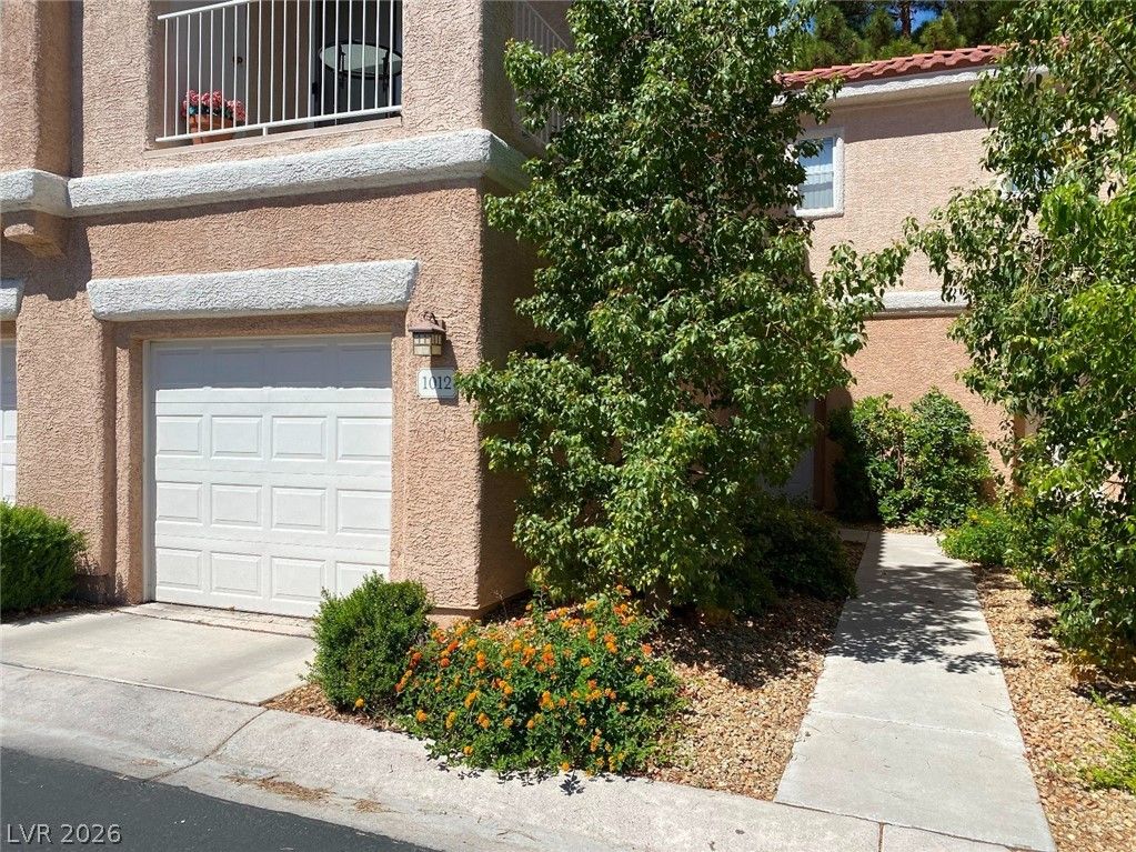 251 South Green Valley Parkway 1012 — photo 2