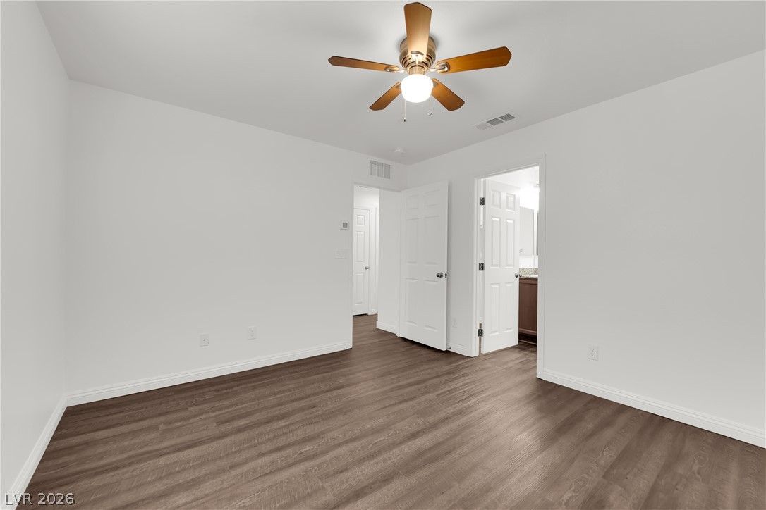 4594 Ingleton Circle — photo 5